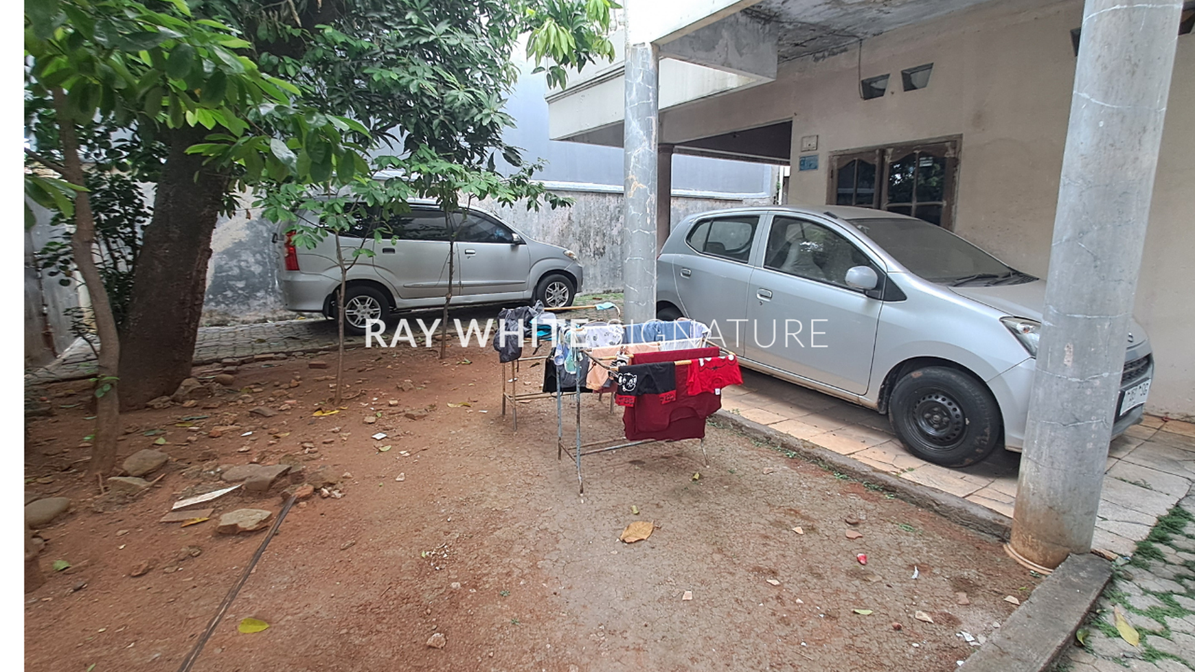 Dijual Rumah Lama Lokasi Bagus di Swadaya Raya, Pondok Bambu