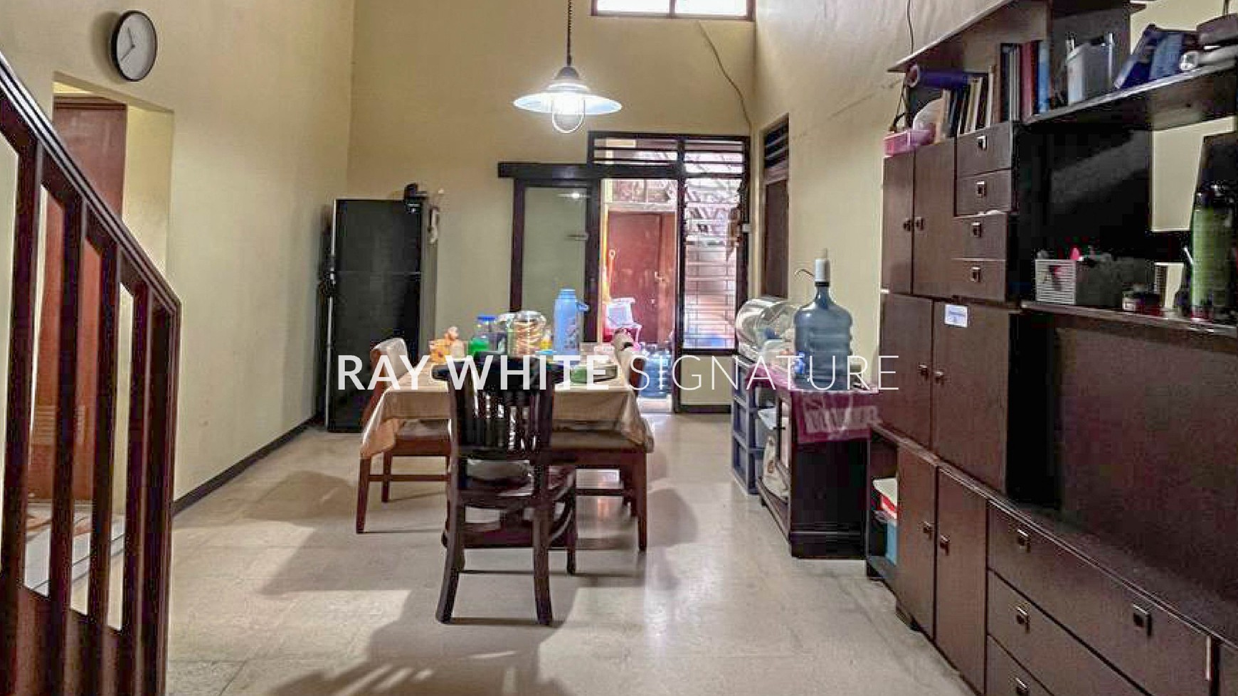 Rumah Lama Terawat di Jl Benda II Kebayoran Baru