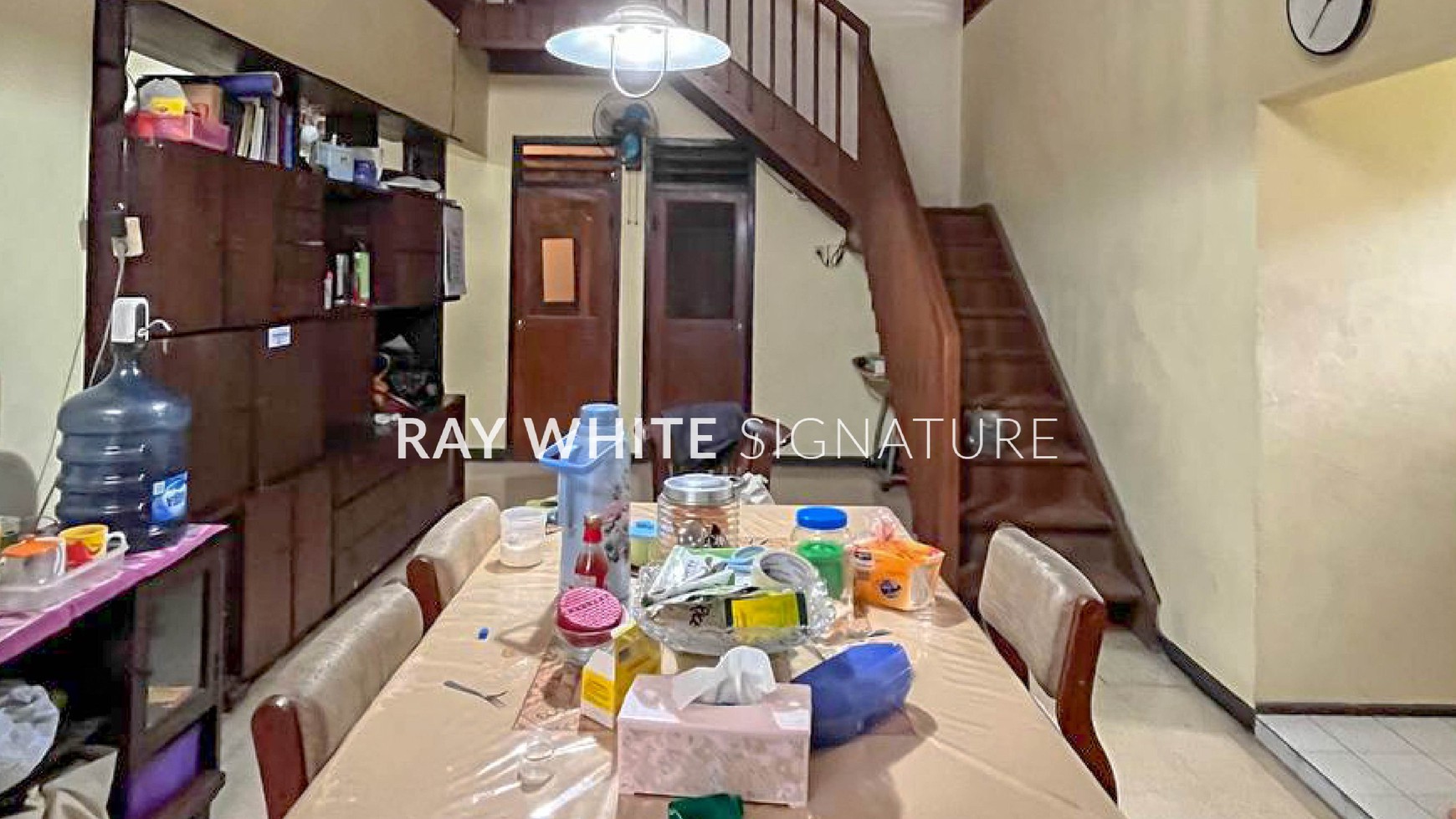 Rumah Lama Terawat di Jl Benda II Kebayoran Baru