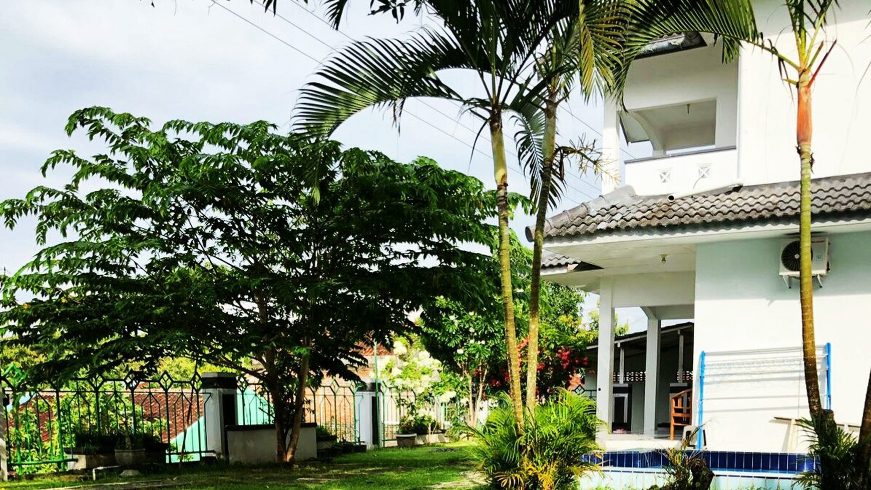 Rumah Mewah + Furniture Dengan Kolam Renang Di Perumahan Sedayu Permai - Bantul 