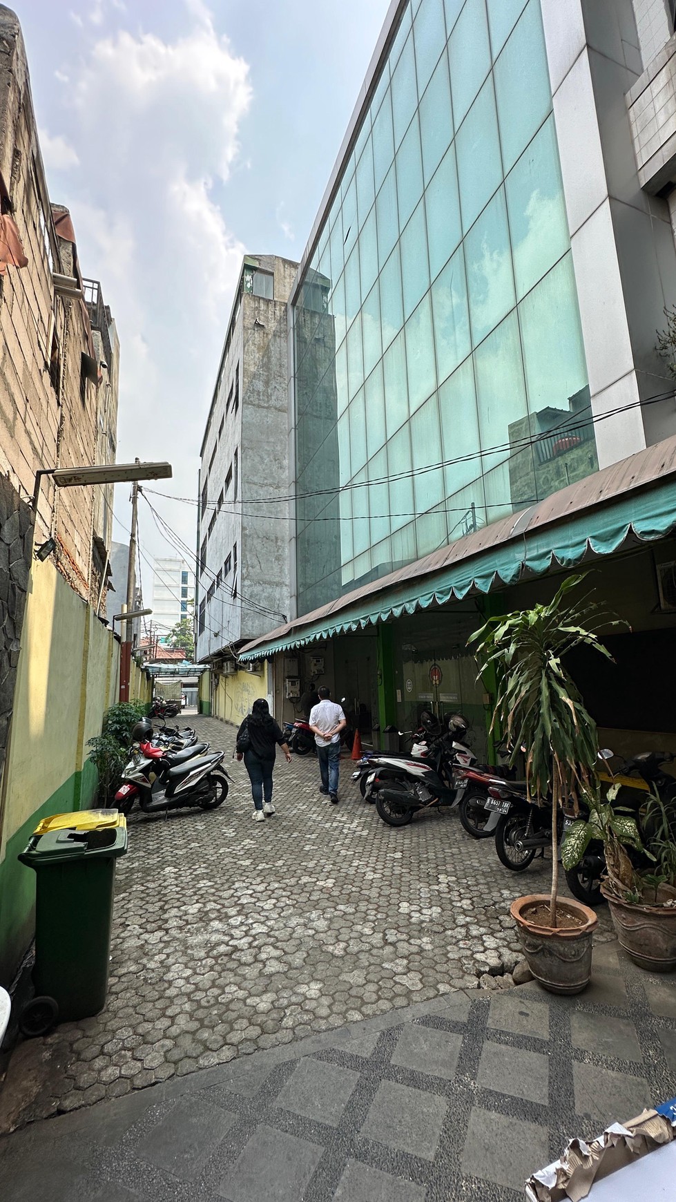 Rumah Hitung Tanah Area Cipete