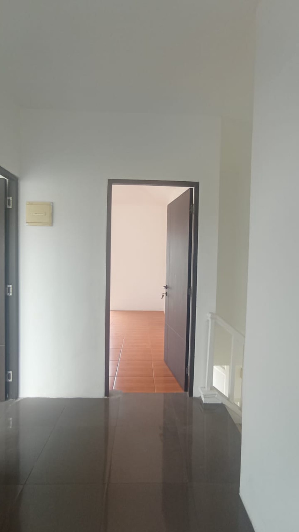 Dijual Townhouse Taman Paris Special Unit (Lantai 1&2) - Lippo Karawaci