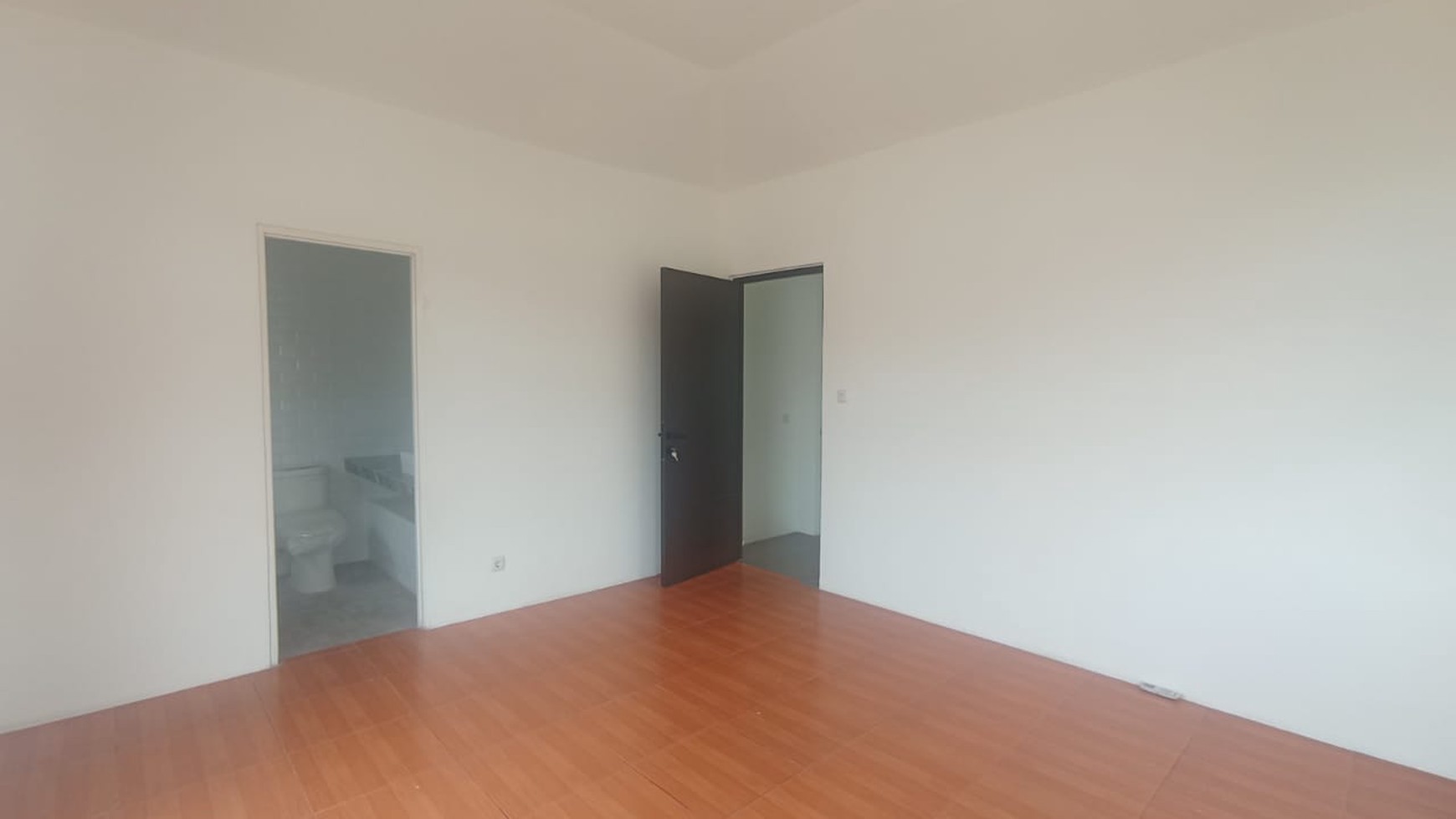 Dijual Townhouse Taman Paris Special Unit (Lantai 1&2) - Lippo Karawaci