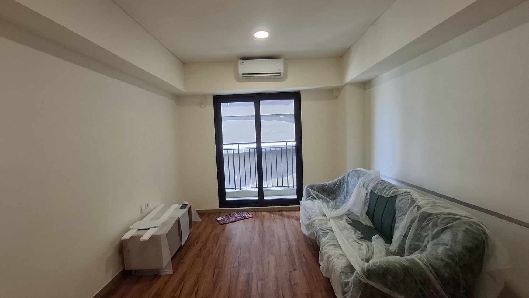 APARTEMEN MEIKARTA -TOWER NEWTON 2B  ( FULLY FURNISHED)