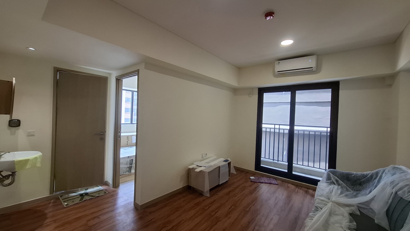 APARTEMEN MEIKARTA -TOWER NEWTON 2B  ( FULLY FURNISHED)