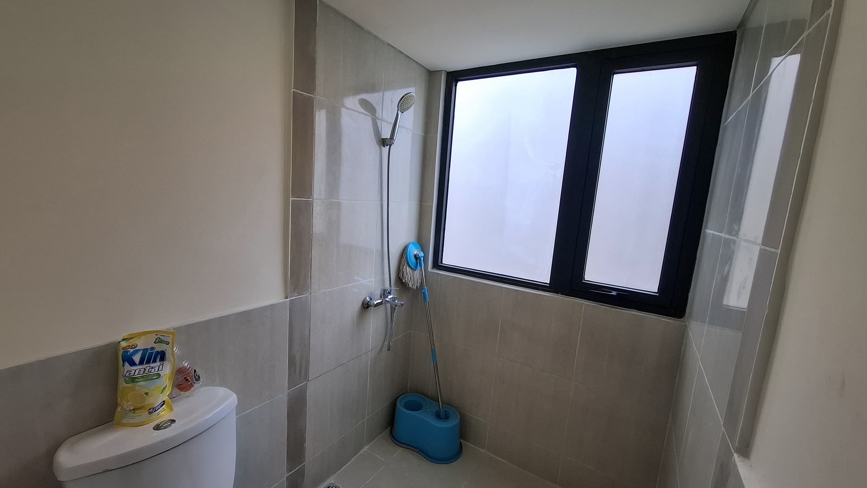 APARTEMEN MEIKARTA -TOWER NEWTON 2B  ( FULLY FURNISHED)