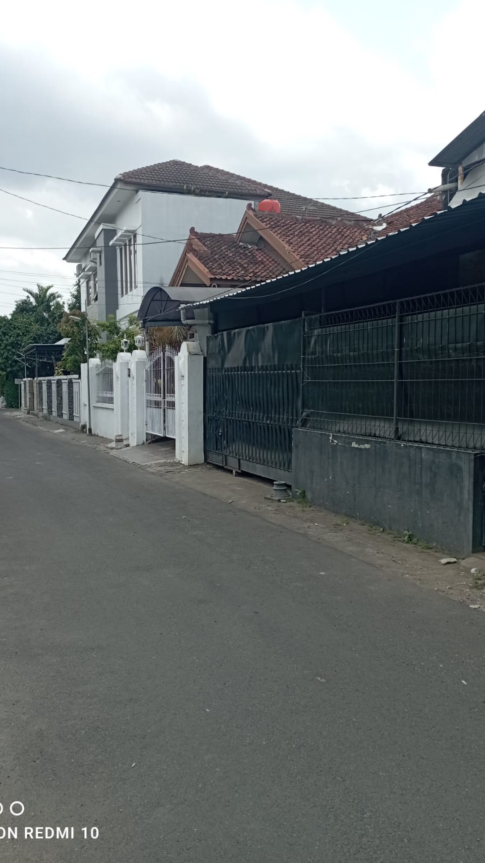 Ruang Usaha Lokasi Strategis Dekat Stadion Mandala Krida 