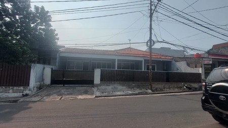 Rumah Pinggir Jalan Cocok Untuk Usaha,Bintaro Jaksel