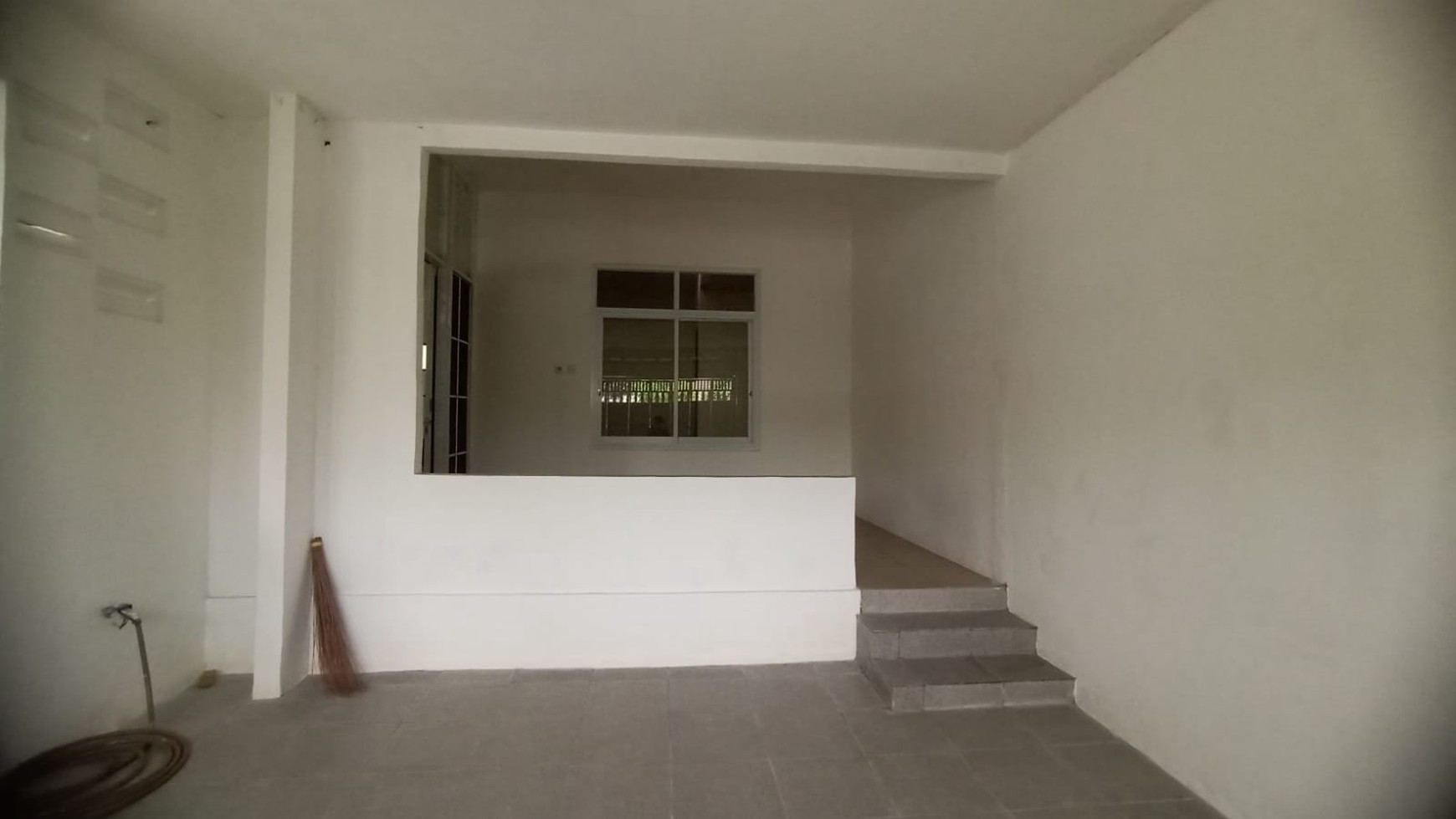 Rumah 2 lantai, lokasi strategis di Biintaro Sektor 2