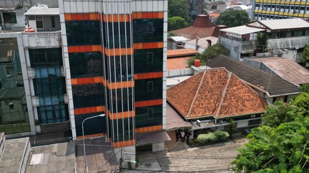 Gedung 5 lantai + Rumah Produksi di Penegak Matraman - Jakarta Timur