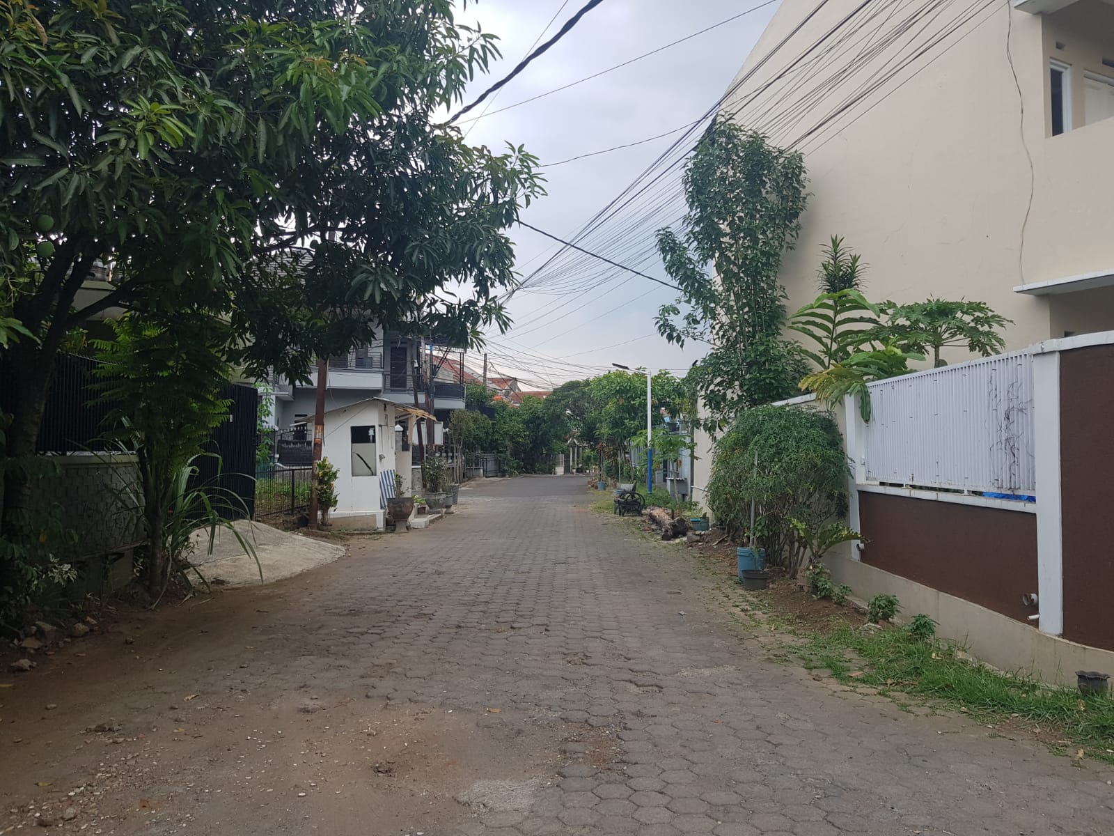 Rumah Hoek dekat Terminal Antapani Bandung