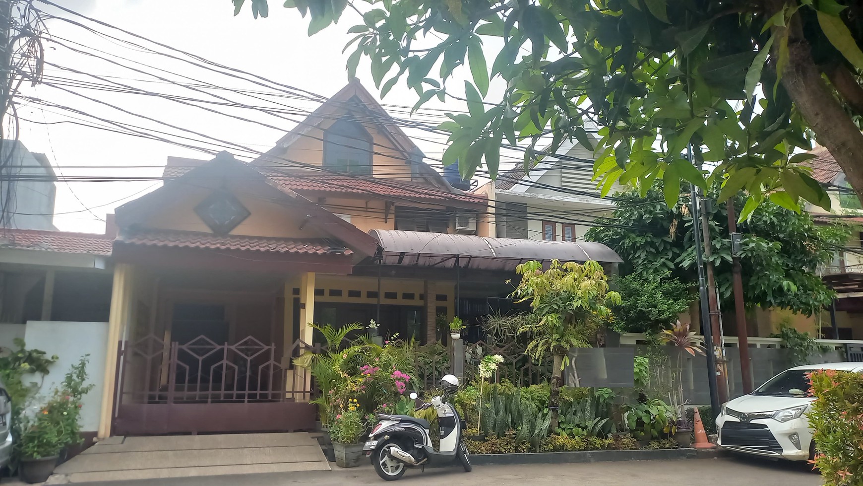 Rumah Sektor 3 Bintaro dekat dg sklh Al Azhar, Bintaro Plaza, stts KA, sklh Pembangunan Jaya dan RS Mitra Keluarga...