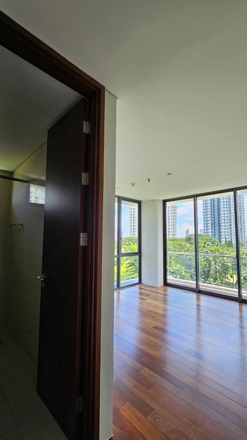 Disewakan Apartemen ROSEBAY Graha Family 2 Bedroom TOWER H  - Boleh Buat Usaha Senam Pilates - Yoga - Sulam Alis - Konsultan Psikologi - Parkiran Mobil  LUAS