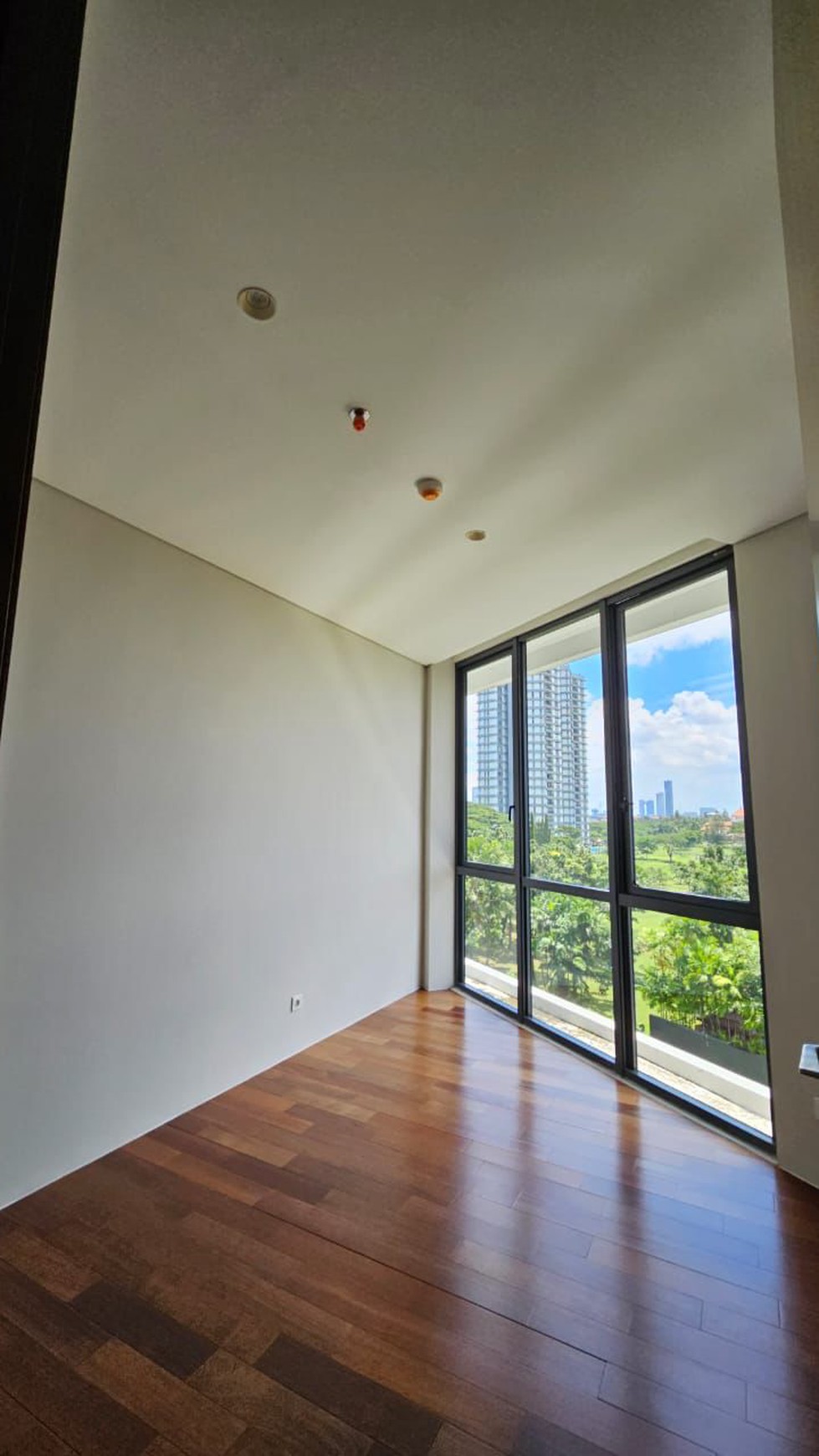 Disewakan Apartemen ROSEBAY Graha Family 2 Bedroom TOWER H  - Boleh Buat Usaha Senam Pilates - Yoga - Sulam Alis - Konsultan Psikologi - Parkiran Mobil  LUAS