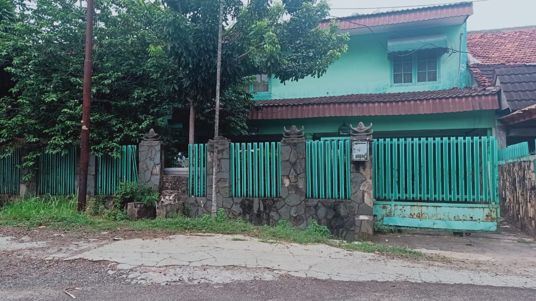 Rumah murah hitung tanah di Pesanggrahan 