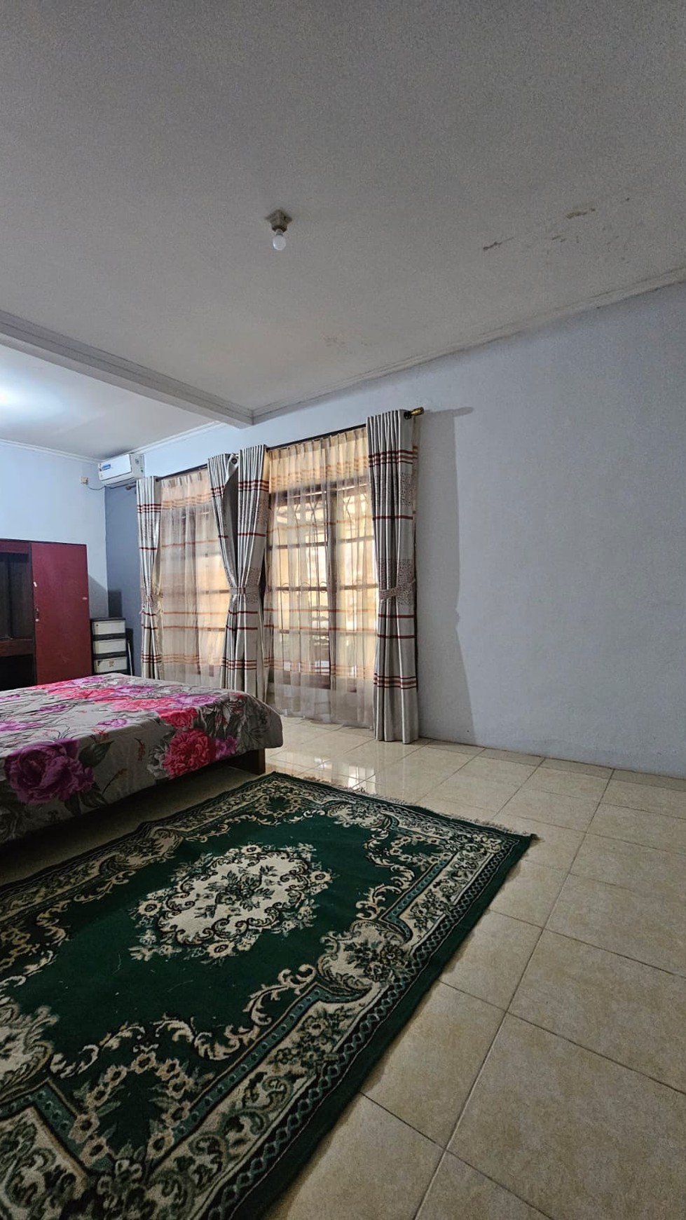 Dijual Rumah Lokasi Strategis dengan Hunian Asri @Bintaro