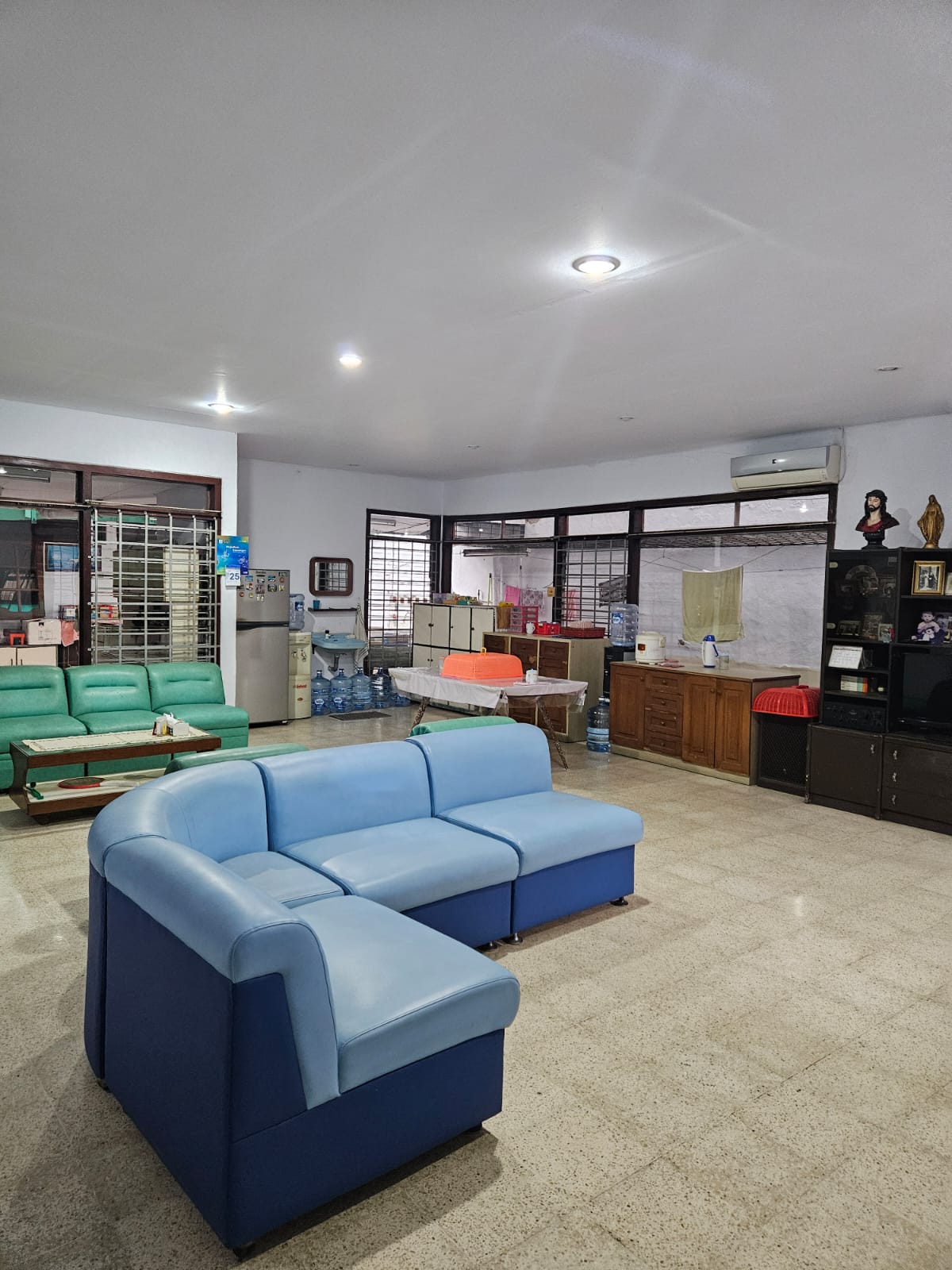 Disewa Rumah Cocok untuk kantor Di Guntur