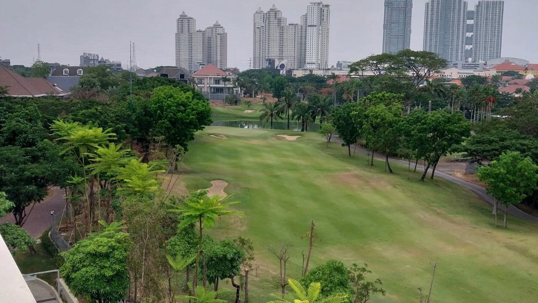 Dijual / Disewakan Apartemen Rosebay Graha Family Tipe 2 BEDROOM Tower H - Unit CORNER - Best View GOLF dan POOL 