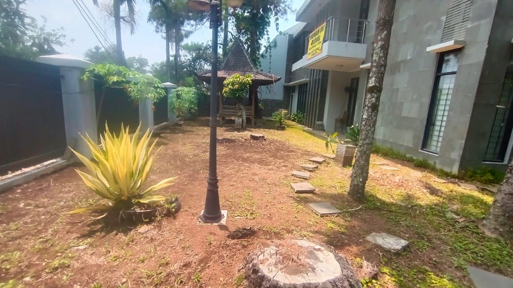 Rumah Hitung Tanah Area Cipete
