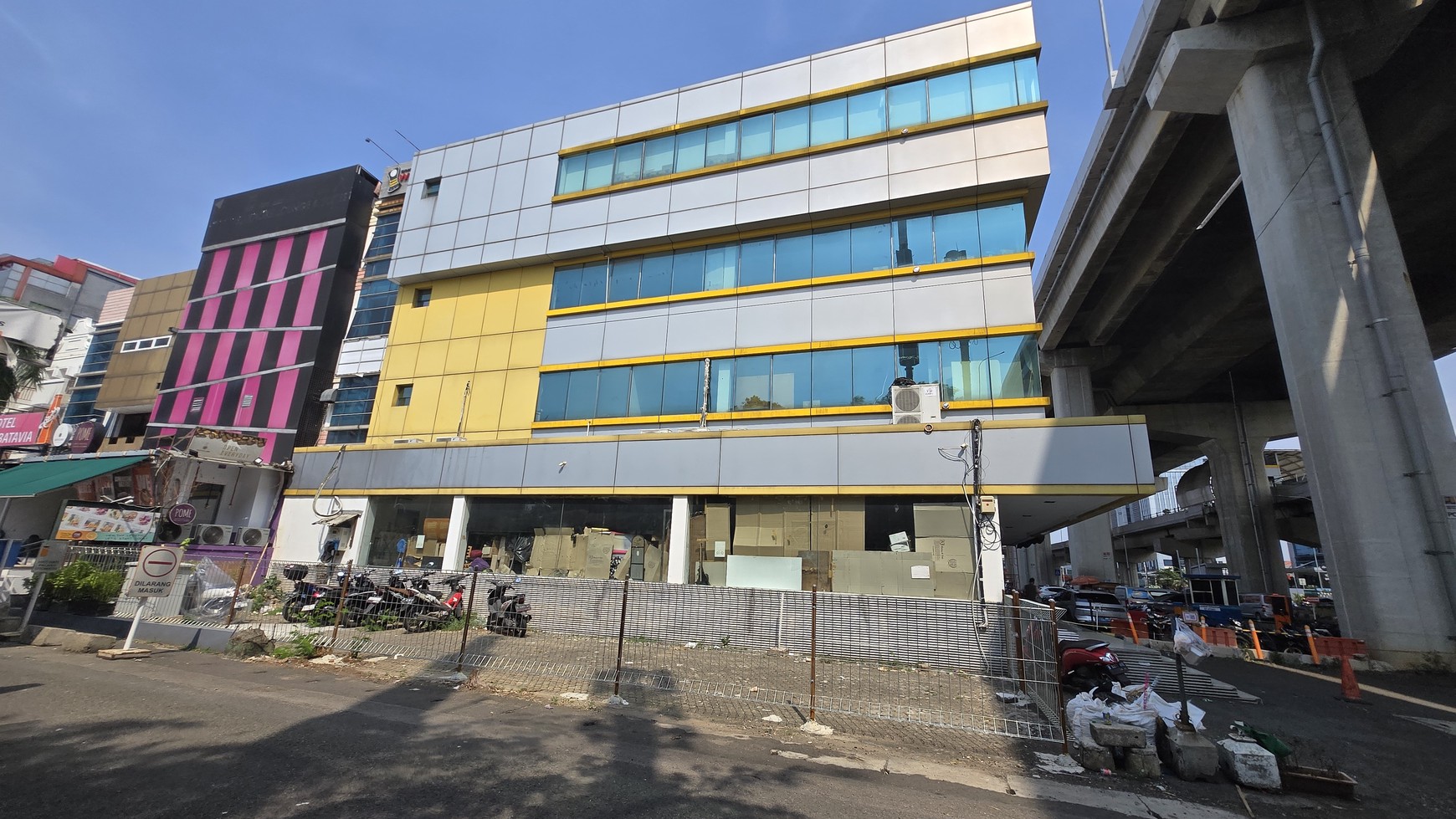 Dijual Gedung Mini Boulevard Kelapa Gading, jakarta utara