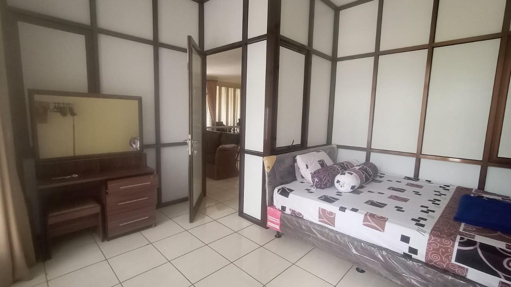 Rumah Bagus Full Furnished di Komplek Pondok Hijau