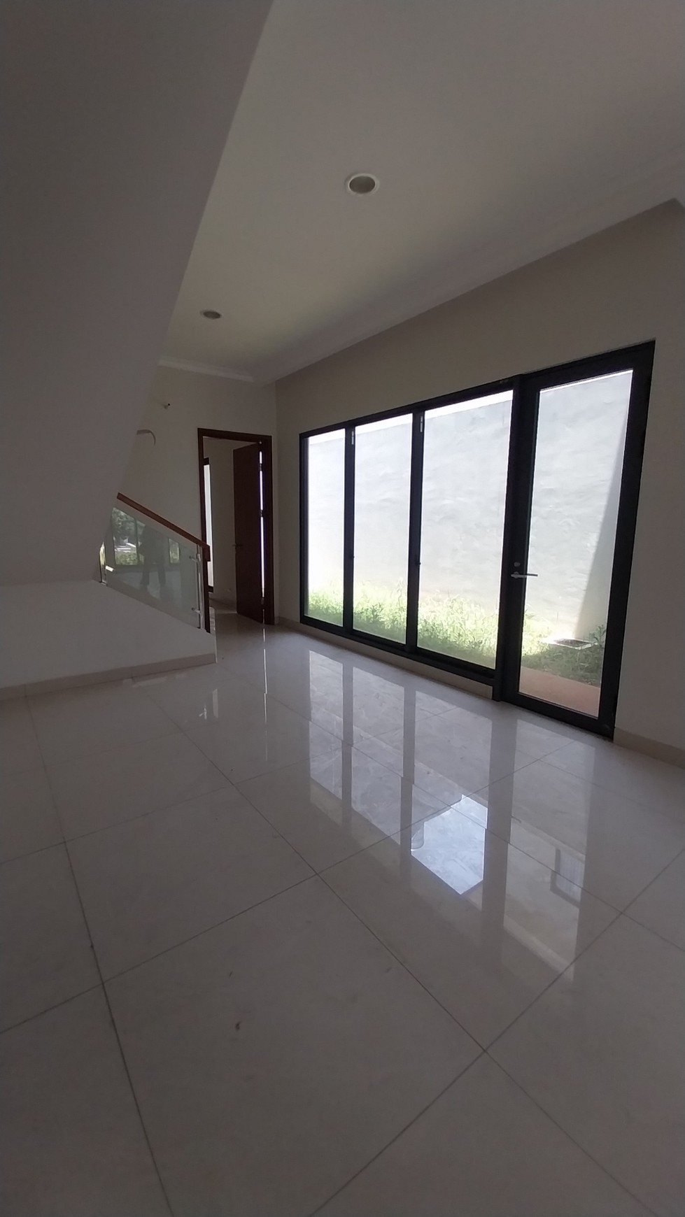 Dijual Rumah keren di Kota Wisata