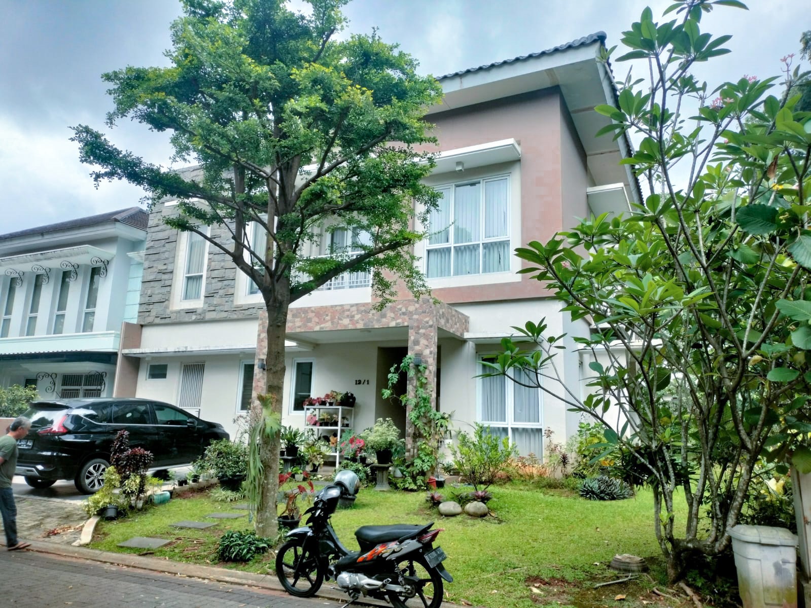 Rumah hoek siap huni dengan halaman di Foresta BSD 