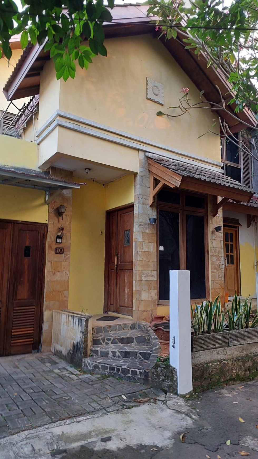 Rumah Hitung Tanah Area Cipete