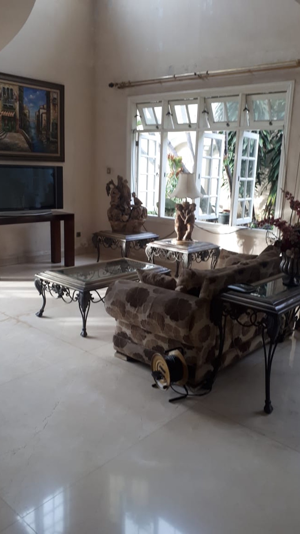 Rumah mewah siap huni di Kota Wisata dijual