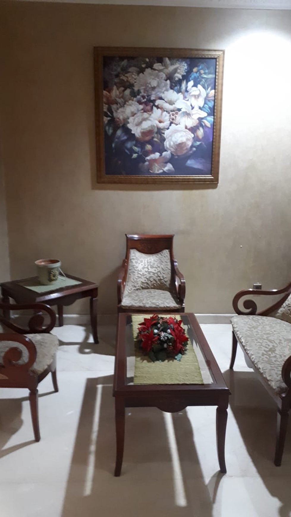 Rumah mewah siap huni di Kota Wisata dijual