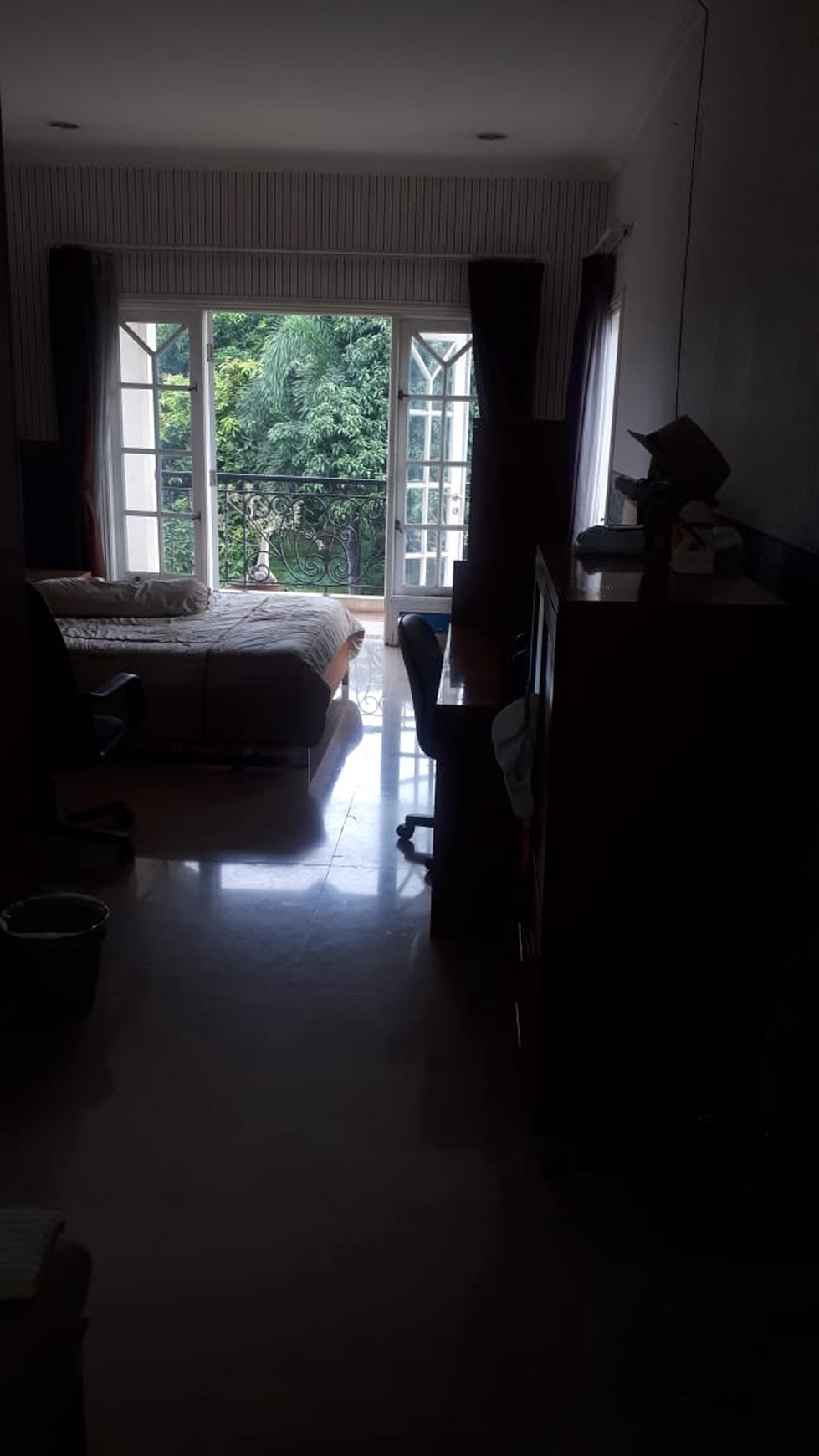 Rumah mewah siap huni di Kota Wisata dijual