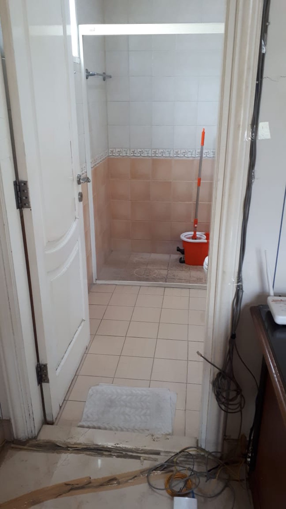 Rumah mewah siap huni di Kota Wisata dijual