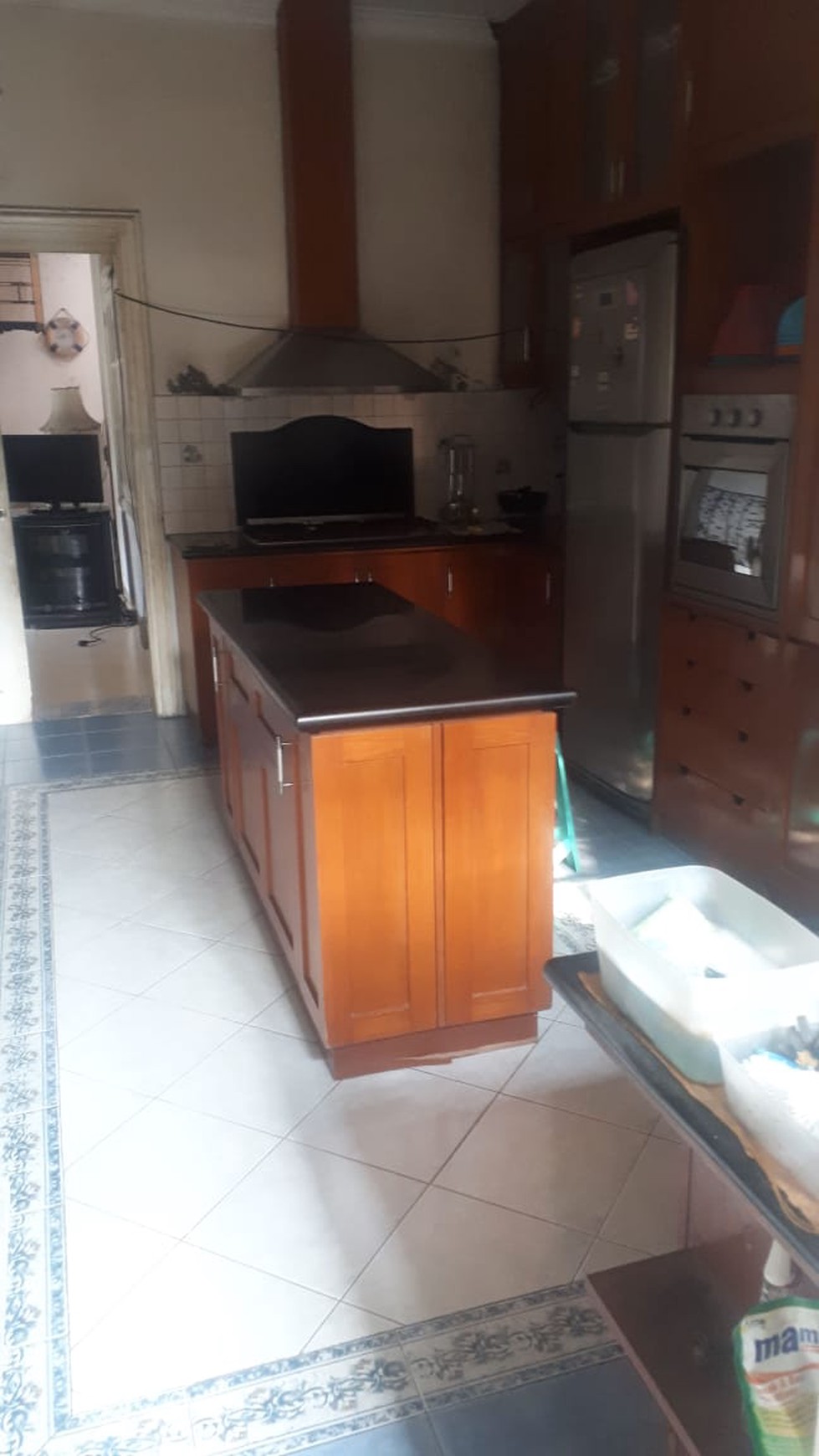 Rumah mewah siap huni di Kota Wisata dijual