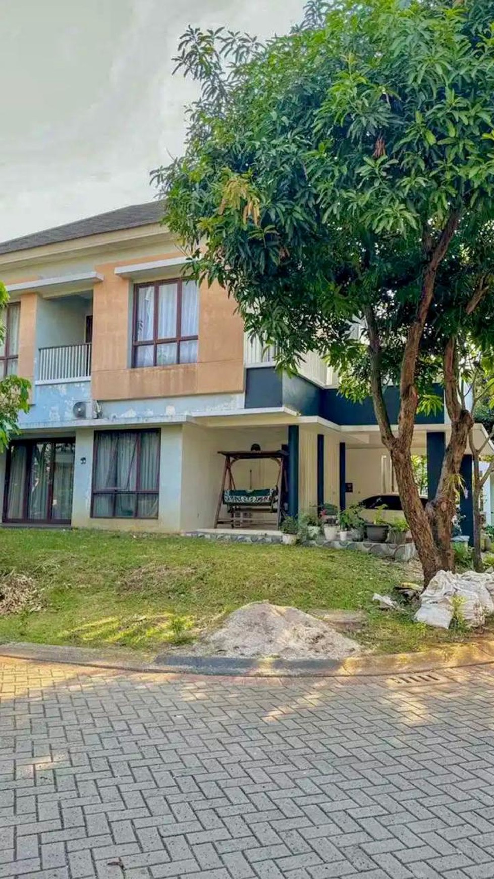 Rumah Hook 2 Lantai dalam Cluster Bintaro Jaya Sektor 9