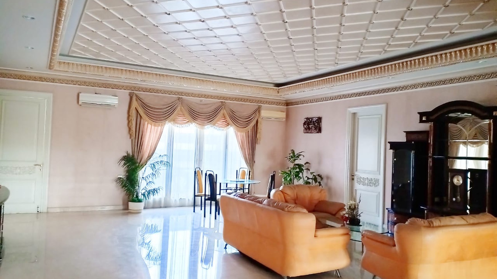 Rumah Classic Mewah Surabaya Timur Galaxy Bumi Permai 