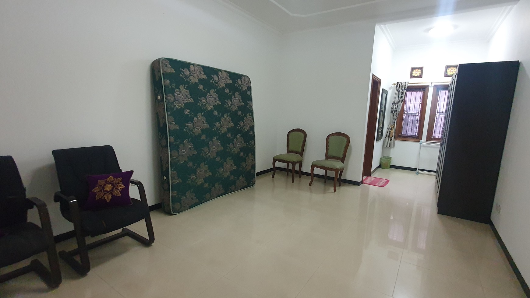 Rumah Bagus Full Furnished di Gegrkalong Bandung