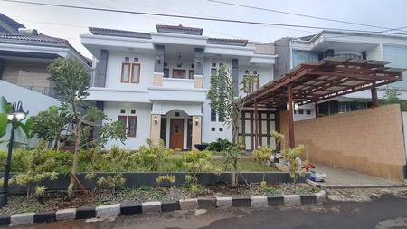 Rumah Bagus Full Furnished di Gegrkalong Bandung