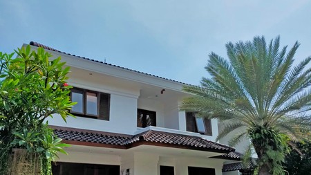 Pejaten Barat - Rumah Classic Modern Lingkungan Tenang