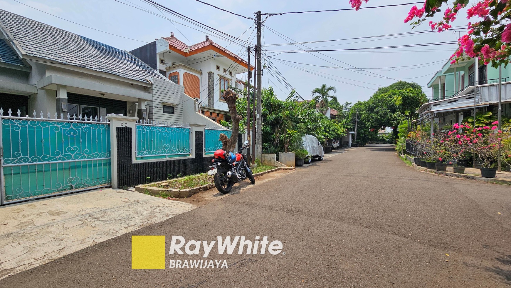 Rumah di Kompleks Cibubur Indah III, JakTim, lokasi tenang, dekat LRT Harjamukti