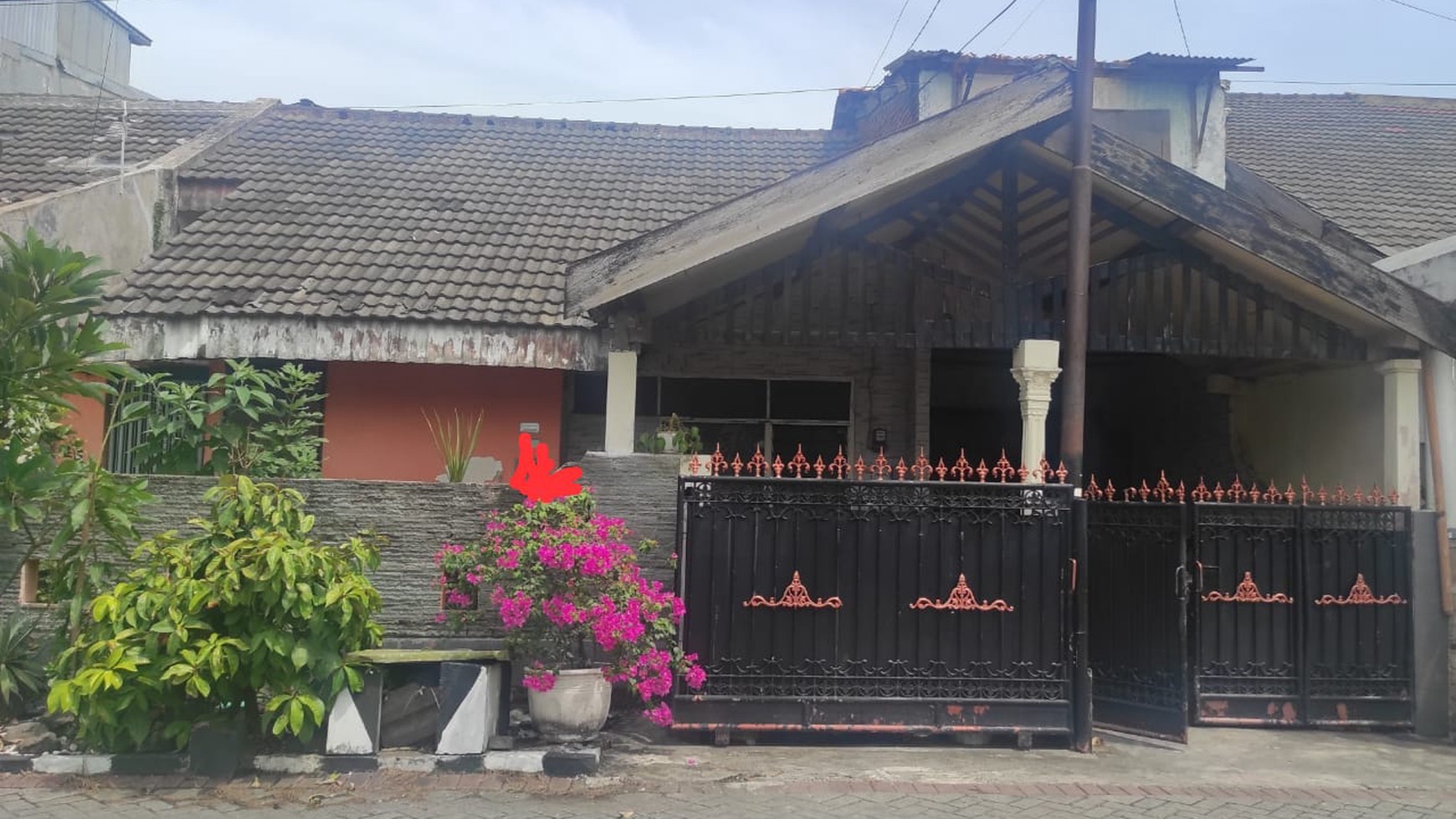 Dijual Rumah Babatan Pilang Wiyung Surabaya Barat - SPESIAL 8 K.Tidur Dekat Pakuwon Mall, Akses TOL Gunungsari