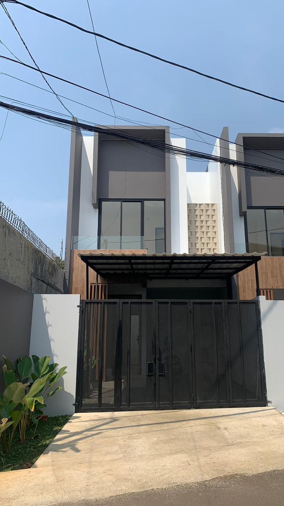 Rumah brand new, minimalis di Ciputat