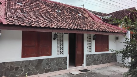 Rumah Dengan Desain Klasik Jawa Di Mantrijeron Yogyakarta