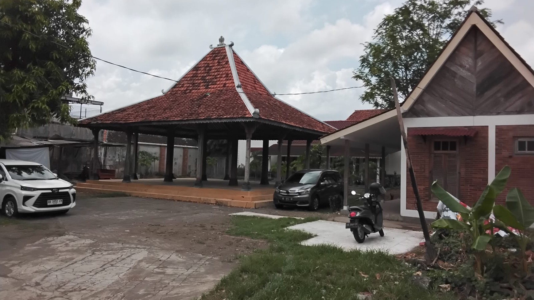 Rumah Klasik 2 Lantai Lokasi Tengah Kota Dekat Stasiun Lempuyangan 