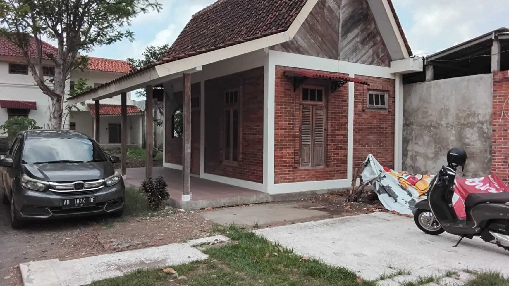 Rumah Klasik 2 Lantai Lokasi Tengah Kota Dekat Stasiun Lempuyangan 