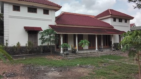 Rumah Klasik 2 Lantai Lokasi Tengah Kota Dekat Stasiun Lempuyangan 