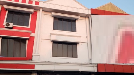 Disewakan Ruko 3 lantai di Komplek Ruko Gateway Sidoarjo