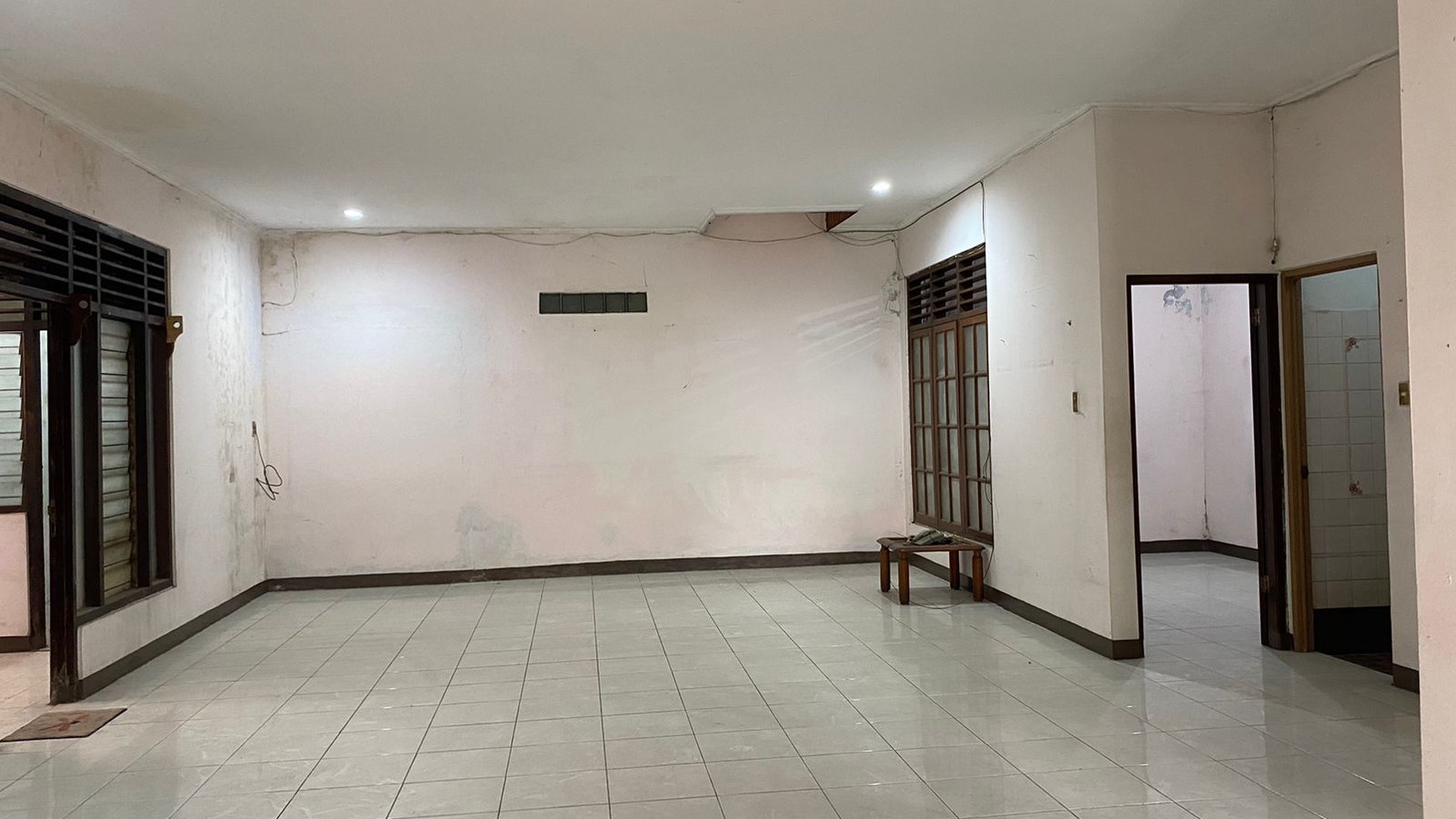 Rumah Cantik di Kavling DkI  Jakarta Timur harga nego cepat jual