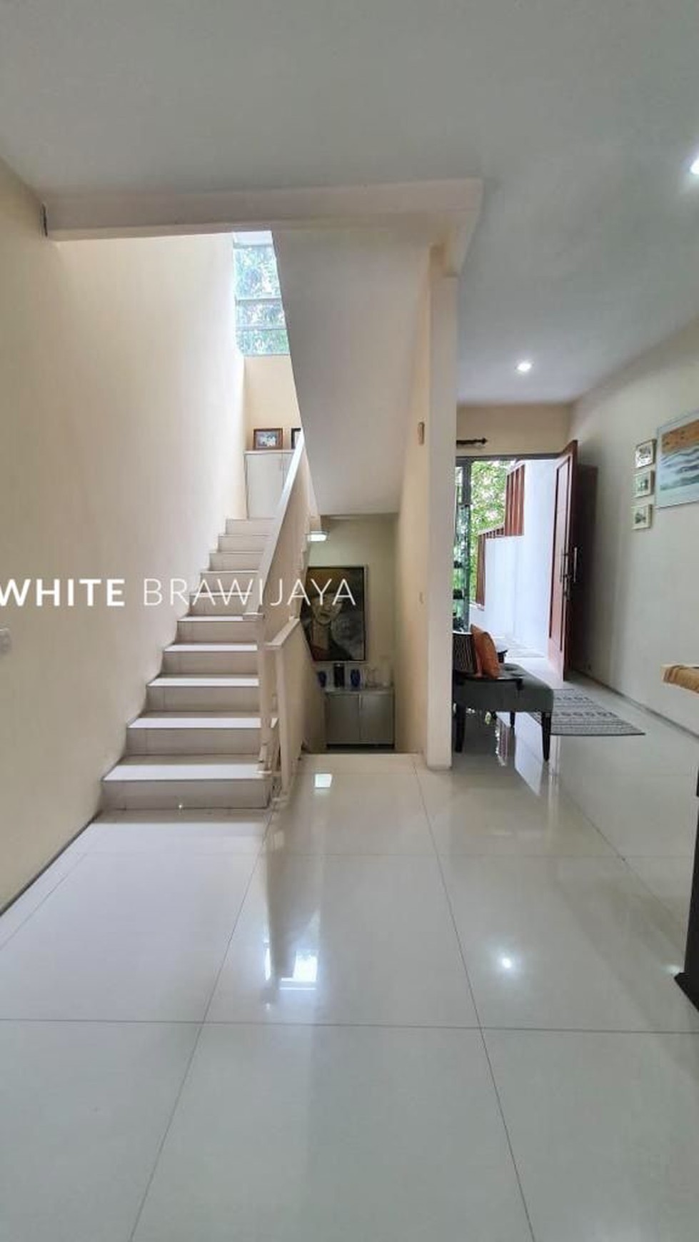 Townhouse Siap Huni Lingkungan Tenang Area Villa Pondok Indah