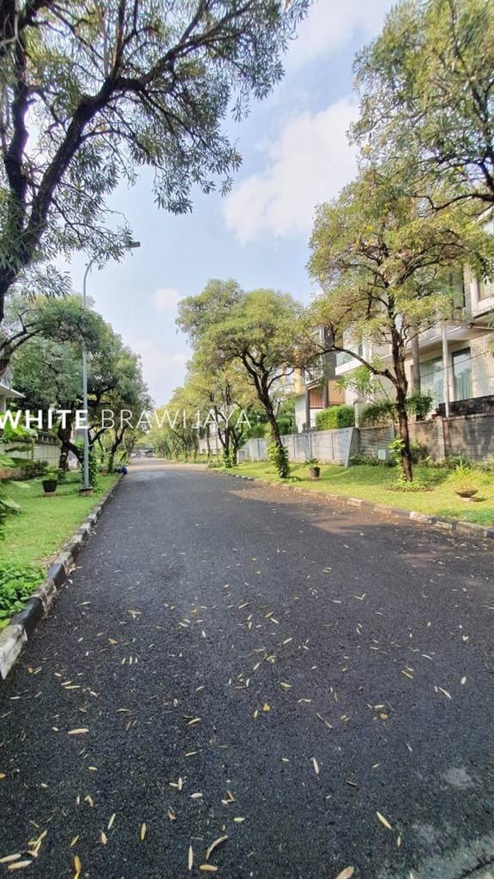 Townhouse Siap Huni Lingkungan Tenang Area Villa Pondok Indah