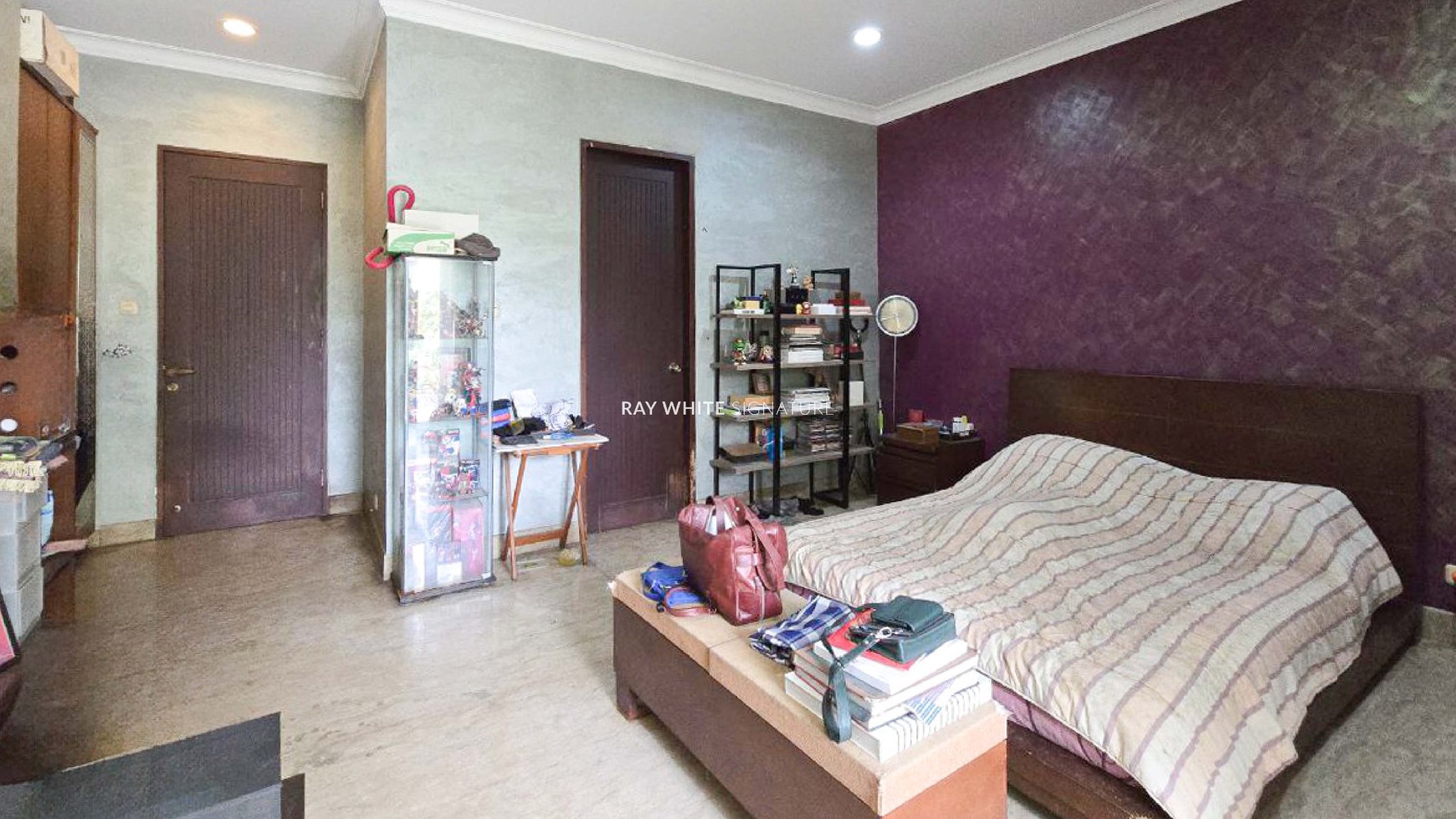 Rumah 3 Lantai di Jl Vila Hijau Pondok Indah